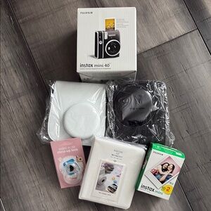 Fujifilm Instax Mini 40 Instant Camera Bundle - Black & White
